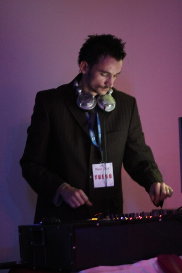 Davor Jelacic tecnico y DJ eventos